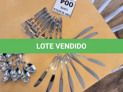 LOTE 004 - 6 COLHERES, 10 FACAS E 10 GARFOS EM INOX. (NO ESTADO) ATENÇÃO! FAZER A VISITAÇÃO ANTES DE ARREMATAR, NÃO SABEMOS SE FUNCIONA. LEILÃO NÃO TEM GARANTIA E NEM DEVOLUÇÃO, SUJEITO A POSSÍVEIS AVARIAS VISÍVEIS/OCULTAS E/OU AUSÊNCIA DE COMPONENTES.