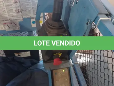 LOTE 564 - 01  PLATAFORMA ELEVATÓRIA GENIE GS-3232. (NO ESTADO EM QUE SE ENCONTRA. SUJEITO A AVARIAS CULTAS/VISÍVEIS.) AV9496Y