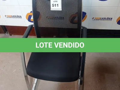 LOTE 511 - 01 CADEIRA DE ESCRITÓRIO. (NO ESTADO EM QUE SE ENCONTRA. SUJEITO A AVARIAS OCULTAS/VISÍVEIS.)
