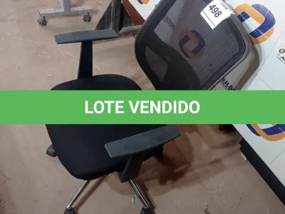 LOTE 498 - 01 CADEIRA DE ESCRITÓRIO. (NO ESTADO EM QUE SE ENCONTRA. SUJEITO A AVARIAS OCULTAS/VISÍVEIS.)