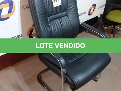LOTE 517 - 01 CADEIRA DE ESCRITÓRIO. (NO ESTADO EM QUE SE ENCONTRA. SUJEITO A AVARIAS OCULTAS/VISÍVEIS.)