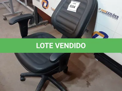 LOTE 534 - 01 CADEIRA DE ESCRITÓRIO. (NO ESTADO EM QUE SE ENCONTRA. SUJEITO A AVARIAS OCULTAS/VISÍVEIS.)