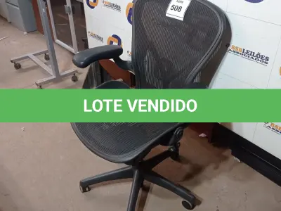 LOTE 508 - 01 CADEIRA DE ESCRITÓRIO HERMAN MILLER. (NO ESTADO EM QUE SE ENCONTRA. SUJEITO A AVARIAS OCULTAS/VISÍVEIS.)