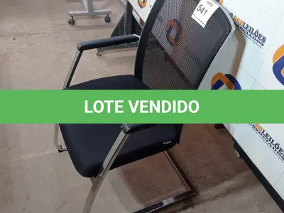 LOTE 541 - 01 CADEIRA DE ESCRITÓRIO. (NO ESTADO EM QUE SE ENCONTRA. SUJEITO A AVARIAS OCULTAS/VISÍVEIS.)