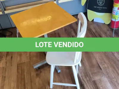LOTE 007 - 01 MESA QUADRADA EM MADEIRA COM PÉS EM FERRO E 01 CADEIRA EM MADEIRA. (NO ESTADO) ATENÇÃO! FAZER A VISITAÇÃO ANTES DE ARREMATAR, NÃO SABEMOS SE FUNCIONA. LEILÃO NÃO TEM GARANTIA E NEM DEVOLUÇÃO, SUJEITO A POSSÍVEIS AVARIAS VISÍVEIS/OCULTAS E/OU AUSÊNCIA DE COMPONENTES.