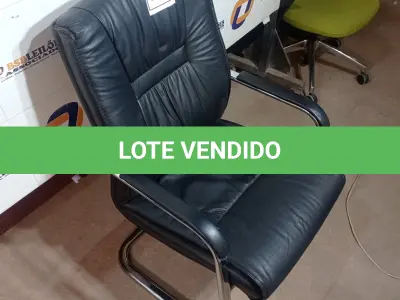 LOTE 506 - 01 CADEIRA DE ESCRITÓRIO. (NO ESTADO EM QUE SE ENCONTRA. SUJEITO A AVARIAS OCULTAS/VISÍVEIS.)