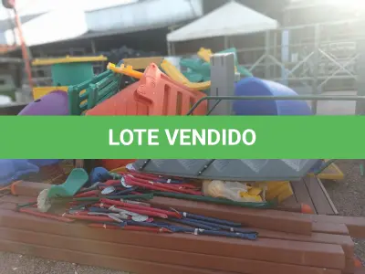 LOTE 565 - 01 PLAYGROUND. (NO ESTADO EM QUE SE ENCONTRA. SUJEITO A AVARIAS OCULTAS/VISÍVEIS.)