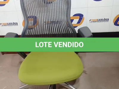 LOTE 505 - 01 CADEIRA DE ESCRITÓRIO. (NO ESTADO EM QUE SE ENCONTRA. SUJEITO A AVARIAS OCULTAS/VISÍVEIS.)