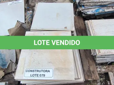 LOTE 079 - APROXIMADAMENTE 25,20 M² TRAVERTINO NOVANA BIANCO 60X60CM NAT RET – PORTOBELLO. (NO ESTADO EM QUE SE ENCONTRA. SUJEITO A AVARIAS OCULTAS/VISÍVEIS.)