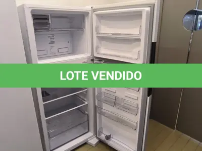 LOTE 112 - 01 GELADEIRA CÔNSUL 220V. (NO ESTADO) ATENÇÃO! FAZER A VISITAÇÃO ANTES DE ARREMATAR, NÃO SABEMOS SE FUNCIONA. LEILÃO NÃO TEM GARANTIA E NEM DEVOLUÇÃO, SUJEITO A POSSÍVEIS AVARIAS VISÍVEIS/OCULTAS E/OU AUSÊNCIA DE COMPONENTES.