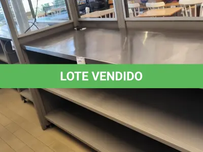 LOTE 102 - 01 PRATELEIRA EM FERRO COM TAMPO EM INOX. (NO ESTADO) ATENÇÃO! FAZER A VISITAÇÃO ANTES DE ARREMATAR, NÃO SABEMOS SE FUNCIONA. LEILÃO NÃO TEM GARANTIA E NEM DEVOLUÇÃO, SUJEITO A POSSÍVEIS AVARIAS VISÍVEIS/OCULTAS E/OU AUSÊNCIA DE COMPONENTES.