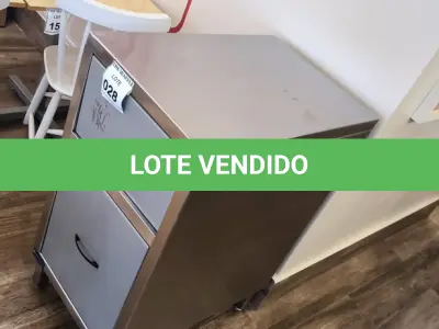 LOTE 028 - 01 LIXEIRA QUADRADA EM INOX. (NO ESTADO) ATENÇÃO! FAZER A VISITAÇÃO ANTES DE ARREMATAR, NÃO SABEMOS SE FUNCIONA. LEILÃO NÃO TEM GARANTIA E NEM DEVOLUÇÃO, SUJEITO A POSSÍVEIS AVARIAS VISÍVEIS/OCULTAS E/OU AUSÊNCIA DE COMPONENTES.