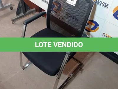 LOTE 520 - 01 CADEIRA DE ESCRITÓRIO. (NO ESTADO EM QUE SE ENCONTRA. SUJEITO A AVARIAS OCULTAS/VISÍVEIS.)
