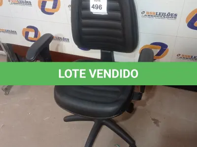 LOTE 496 - 01 CADEIRA DE ESCRITÓRIO. (NO ESTADO EM QUE SE ENCONTRA. SUJEITO A AVARIAS OCULTAS/VISÍVEIS.)
