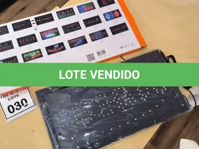 LOTE 030 - 01 LETREIRO LUMINOSO. (NO ESTADO) ATENÇÃO! FAZER A VISITAÇÃO ANTES DE ARREMATAR, NÃO SABEMOS SE FUNCIONA. LEILÃO NÃO TEM GARANTIA E NEM DEVOLUÇÃO, SUJEITO A POSSÍVEIS AVARIAS VISÍVEIS/OCULTAS E/OU AUSÊNCIA DE COMPONENTES.