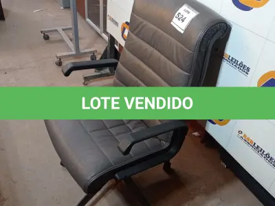 LOTE 524 - 01 CADEIRA DE ESCRITÓRIO. (NO ESTADO EM QUE SE ENCONTRA. SUJEITO A AVARIAS OCULTAS/VISÍVEIS.)