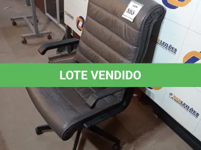 LOTE 553 - 01 CADEIRA DE ESCRITÓRIO. (NO ESTADO EM QUE SE ENCONTRA. SUJEITO A AVARIAS OCULTAS/VISÍVEIS.)