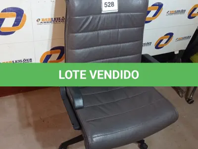 LOTE 528 - 01 CADEIRA DE ESCRITÓRIO. (NO ESTADO EM QUE SE ENCONTRA. SUJEITO A AVARIAS OCULTAS/VISÍVEIS.)