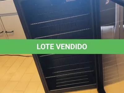 LOTE 085 - 01 ADEGA REFRIGERADA EOS. (NO ESTADO) ATENÇÃO! FAZER A VISITAÇÃO ANTES DE ARREMATAR, NÃO SABEMOS SE FUNCIONA. LEILÃO NÃO TEM GARANTIA E NEM DEVOLUÇÃO, SUJEITO A POSSÍVEIS AVARIAS VISÍVEIS/OCULTAS E/OU AUSÊNCIA DE COMPONENTES.