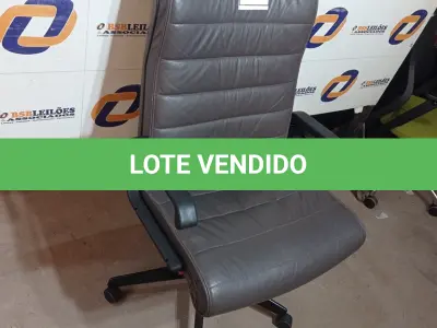 LOTE 549 - 01 CADEIRA DE ESCRITÓRIO. (NO ESTADO EM QUE SE ENCONTRA. SUJEITO A AVARIAS OCULTAS/VISÍVEIS.)