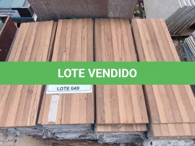 LOTE 049 - APROXIMADAMENTE 34,56 M² CLAPBOARD D'OLIVER 30X90CM RET -PORTOBELLO. (NO ESTADO EM QUE SE ENCONTRA. SUJEITO A AVARIAS OCULTAS/VISÍVEIS.)
