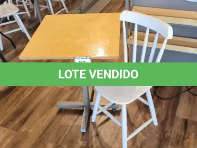 LOTE 020 - 01 MESA QUADRADA EM MADEIRA COM PÉS EM FERRO E 01 CADEIRA EM MADEIRA.   (NO ESTADO) ATENÇÃO! FAZER A VISITAÇÃO ANTES DE ARREMATAR, NÃO SABEMOS SE FUNCIONA. LEILÃO NÃO TEM GARANTIA E NEM DEVOLUÇÃO, SUJEITO A POSSÍVEIS AVARIAS VISÍVEIS/OCULTAS E/OU AUSÊNCIA DE COMPONENTES.