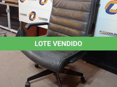 LOTE 536 - 01 CADEIRA DE ESCRITÓRIO. (NO ESTADO EM QUE SE ENCONTRA. SUJEITO A AVARIAS OCULTAS/VISÍVEIS.)