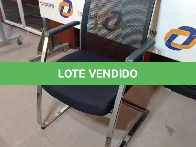 LOTE 551 - 01 CADEIRA DE ESCRITÓRIO. (NO ESTADO EM QUE SE ENCONTRA. SUJEITO A AVARIAS OCULTAS/VISÍVEIS.)