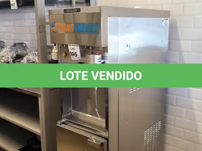LOTE 095 - 01 MÁQUINA DE SORVETE CASQUINHA COM ESTABILIZADOR TECNO FREEZER. (NO ESTADO) ATENÇÃO! FAZER A VISITAÇÃO ANTES DE ARREMATAR, NÃO SABEMOS SE FUNCIONA. LEILÃO NÃO TEM GARANTIA E NEM DEVOLUÇÃO, SUJEITO A POSSÍVEIS AVARIAS VISÍVEIS/OCULTAS E/OU AUSÊNCIA DE COMPONENTES.