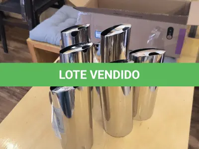 LOTE 018 - 06 JARRAS GRANDES EM INOX. (NO ESTADO) ATENÇÃO! FAZER A VISITAÇÃO ANTES DE ARREMATAR, NÃO SABEMOS SE FUNCIONA. LEILÃO NÃO TEM GARANTIA E NEM DEVOLUÇÃO, SUJEITO A POSSÍVEIS AVARIAS VISÍVEIS/OCULTAS E/OU AUSÊNCIA DE COMPONENTES.