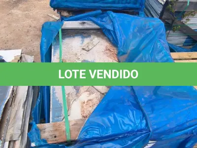 LOTE 029 - APROXIMADAMENTE 46,69 M² PIETRA FIRENZE OFF WHITE NAT RET 90X90CM - PORTOBELLO. (NO ESTADO EM QUE SE ENCONTRA. SUJEITO A AVARIAS OCULTAS/VISÍVEIS.)