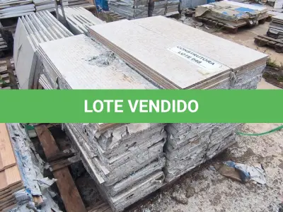 LOTE 048 - APROXIMADAMENTE 29,70 M² DE REVESTIMENTO PAREDE 30X90CM -PORTOBELLO. (NO ESTADO EM QUE SE ENCONTRA. SUJEITO A AVARIAS OCULTAS/VISÍVEIS.)