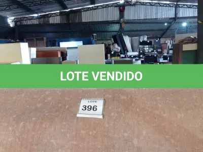 LOTE 396 - 01 RUG (TAPETE). (NO ESTADO EM QUE SE ENCONTRA. SUJEITO A AVARIAS OCULTAS/VISÍVEIS.) AU2131B