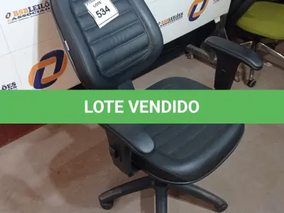 LOTE 534 - 01 CADEIRA DE ESCRITÓRIO. (NO ESTADO EM QUE SE ENCONTRA. SUJEITO A AVARIAS OCULTAS/VISÍVEIS.)