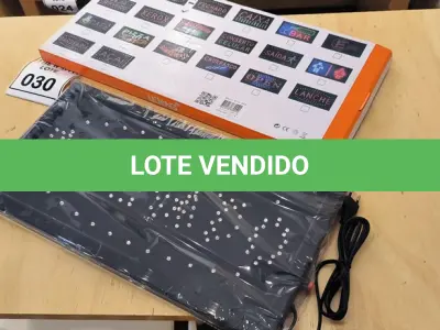 LOTE 030 - 01 LETREIRO LUMINOSO. (NO ESTADO) ATENÇÃO! FAZER A VISITAÇÃO ANTES DE ARREMATAR, NÃO SABEMOS SE FUNCIONA. LEILÃO NÃO TEM GARANTIA E NEM DEVOLUÇÃO, SUJEITO A POSSÍVEIS AVARIAS VISÍVEIS/OCULTAS E/OU AUSÊNCIA DE COMPONENTES.