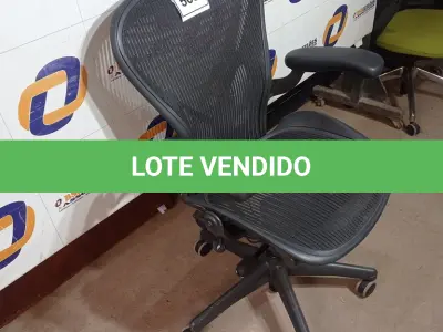 LOTE 508 - 01 CADEIRA DE ESCRITÓRIO HERMAN MILLER. (NO ESTADO EM QUE SE ENCONTRA. SUJEITO A AVARIAS OCULTAS/VISÍVEIS.)