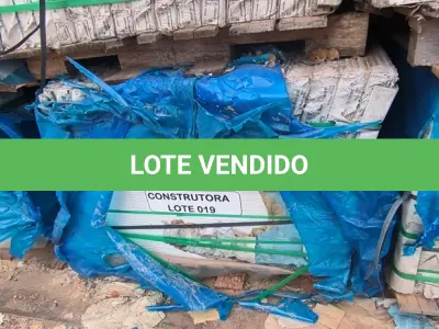 LOTE 019 - APROXIMADAMENTE 42,80 M² DE REVESTIMENTO PAREDE BRANCO HALF30X90CM MATT. RET – PORTOBELLO. (NO ESTADO EM QUE SE ENCONTRA. SUJEITO A AVARIAS OCULTAS/VISÍVEIS.)