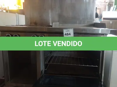 LOTE 484 - 01 FOGÃO 04 BOCAS, FORNO E CHAPA A GÁS. (NO ESTADO EM QUE SE ENCONTRA. SUJEITO A AVARIAS OCULTAS/VISÍVEIS.) AV9820W