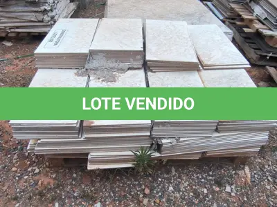 LOTE 022 - APROXIMADAMENTE 43,20 M² CETIM BIANCO 30X60CM RET – PORTOBELLO. (NO ESTADO EM QUE SE ENCONTRA. SUJEITO A AVARIAS OCULTAS/VISÍVEIS.)