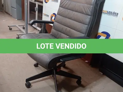 LOTE 513 - 01 CADEIRA DE ESCRITÓRIO. (NO ESTADO EM QUE SE ENCONTRA. SUJEITO A AVARIAS OCULTAS/VISÍVEIS.)