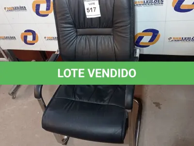 LOTE 517 - 01 CADEIRA DE ESCRITÓRIO. (NO ESTADO EM QUE SE ENCONTRA. SUJEITO A AVARIAS OCULTAS/VISÍVEIS.)