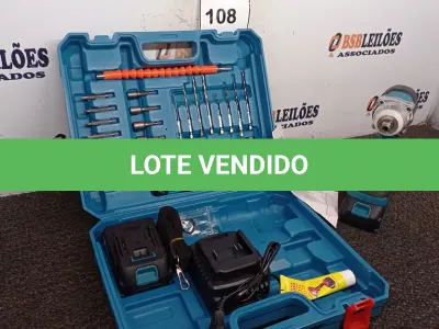 LOTE 108 - 01 CHAVE DE IMPACTO MARCA YQ COM MALETA E ACESSÓRIOS. (NO ESTADO) ATENÇÃO! FAZER A VISITAÇÃO ANTES DE ARREMATAR, NÃO SABEMOS SE FUNCIONA. LEILÃO NÃO TEM GARANTIA E NEM DEVOLUÇÃO, SUJEITO A POSSÍVEIS AVARIAS VISÍVEIS/OCULTAS E/OU AUSÊNCIA DE COMPONENTES.