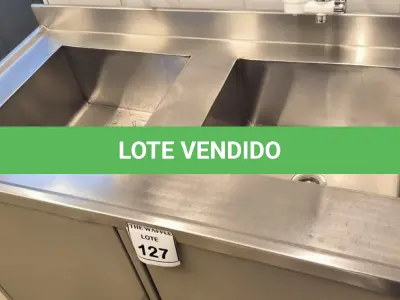 LOTE 127 - 01 PIA 2 CUBAS EM INOX COM ARMÁRIO. (NO ESTADO) ATENÇÃO! FAZER A VISITAÇÃO ANTES DE ARREMATAR, NÃO SABEMOS SE FUNCIONA. LEILÃO NÃO TEM GARANTIA E NEM DEVOLUÇÃO, SUJEITO A POSSÍVEIS AVARIAS VISÍVEIS/OCULTAS E/OU AUSÊNCIA DE COMPONENTES.