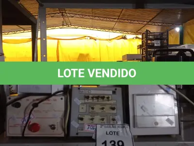 LOTE 139 - 01 LOTE COM VOLTÍMETROS, FONTE DE ALIMENTAÇÃO E CAIXA DE SKINNER. (NO ESTADO) ATENÇÃO! FAZER A VISITAÇÃO ANTES DE ARREMATAR, NÃO SABEMOS SE FUNCIONA. LEILÃO NÃO TEM GARANTIA E NEM DEVOLUÇÃO, SUJEITO A POSSÍVEIS AVARIAS VISÍVEIS/OCULTAS E/OU AUSÊNCIA DE COMPONENTES.