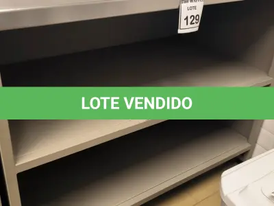 LOTE 129 - 01 PRATELEIRA EM FERRO COM TAMPO EM INOX. (NO ESTADO) ATENÇÃO! FAZER A VISITAÇÃO ANTES DE ARREMATAR, NÃO SABEMOS SE FUNCIONA. LEILÃO NÃO TEM GARANTIA E NEM DEVOLUÇÃO, SUJEITO A POSSÍVEIS AVARIAS VISÍVEIS/OCULTAS E/OU AUSÊNCIA DE COMPONENTES.