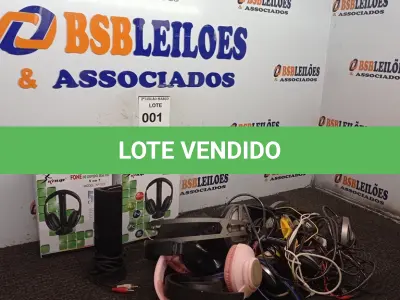 LOTE 001 - 13 FONES DE OUVIDO MARCAS E MODELOS DIVERSOS. (NO ESTADO) ATENÇÃO! FAZER A VISITAÇÃO ANTES DE ARREMATAR, NÃO SABEMOS SE FUNCIONA. LEILÃO NÃO TEM GARANTIA E NEM DEVOLUÇÃO, SUJEITO A POSSÍVEIS AVARIAS VISÍVEIS/OCULTAS E/OU AUSÊNCIA DE COMPONENTES.