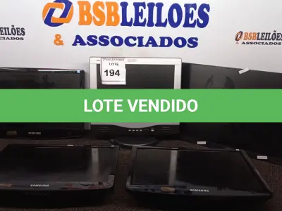LOTE 194 - 06 MONITORES LCD MARCAS E MODELOS DIVERSOS. (NO ESTADO) ATENÇÃO! FAZER A VISITAÇÃO ANTES DE ARREMATAR, NÃO SABEMOS SE FUNCIONA. LEILÃO NÃO TEM GARANTIA E NEM DEVOLUÇÃO, SUJEITO A POSSÍVEIS AVARIAS VISÍVEIS/OCULTAS E/OU AUSÊNCIA DE COMPONENTES.