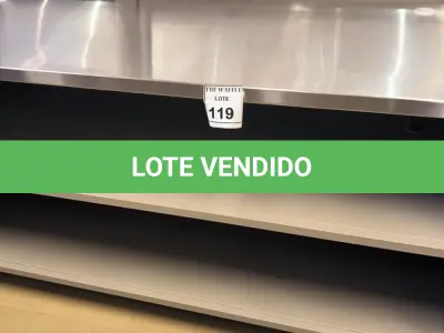 LOTE 119 - 01 PRATELEIRA EM FERRO COM TAMPO EM INOX. (NO ESTADO) ATENÇÃO! FAZER A VISITAÇÃO ANTES DE ARREMATAR, NÃO SABEMOS SE FUNCIONA. LEILÃO NÃO TEM GARANTIA E NEM DEVOLUÇÃO, SUJEITO A POSSÍVEIS AVARIAS VISÍVEIS/OCULTAS E/OU AUSÊNCIA DE COMPONENTES.