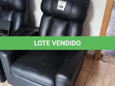 LOTE 158 - 01 POLTRONA EM CORINHO PRETO. (NO ESTADO) ATENÇÃO! FAZER A VISITAÇÃO ANTES DE ARREMATAR, NÃO SABEMOS SE FUNCIONA. LEILÃO NÃO TEM GARANTIA E NEM DEVOLUÇÃO, SUJEITO A POSSÍVEIS AVARIAS VISÍVEIS/OCULTAS E/OU AUSÊNCIA DE COMPONENTES.