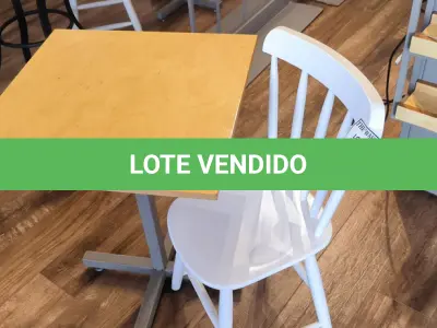 LOTE 150 - 01 MESA QUADRADA EM MADEIRA COM PÉS EM FERRO E 01 CADEIRA EM MADEIRA.  (NO ESTADO) ATENÇÃO! FAZER A VISITAÇÃO ANTES DE ARREMATAR, NÃO SABEMOS SE FUNCIONA. LEILÃO NÃO TEM GARANTIA E NEM DEVOLUÇÃO, SUJEITO A POSSÍVEIS AVARIAS VISÍVEIS/OCULTAS E/OU AUSÊNCIA DE COMPONENTES.